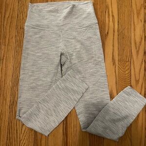 Lulu lemon 25 inch grey and white legging